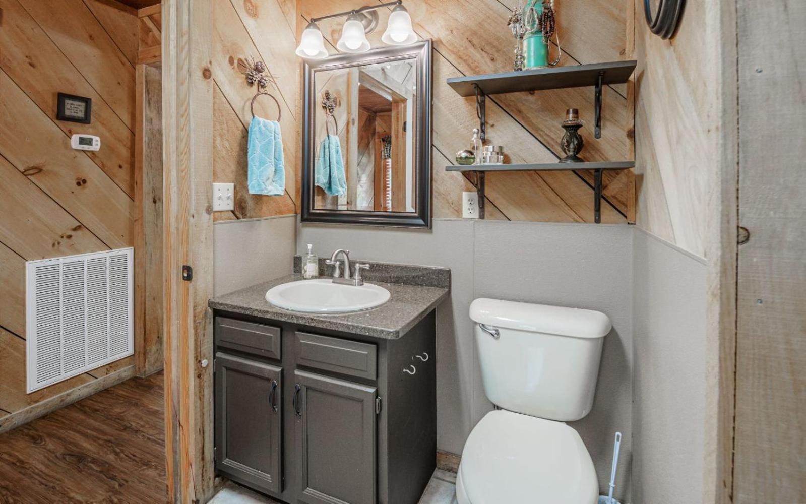 Wooded Bliss Hot Tub Single Level Cabin With No Steps Rocking Chairs And Wooded Views Pigeon Forge Bagian luar foto