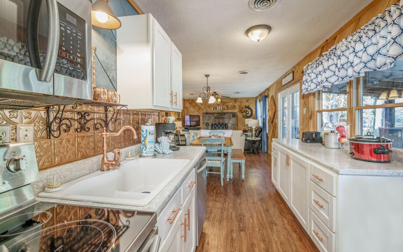 Wooded Bliss Hot Tub Single Level Cabin With No Steps Rocking Chairs And Wooded Views Pigeon Forge Bagian luar foto