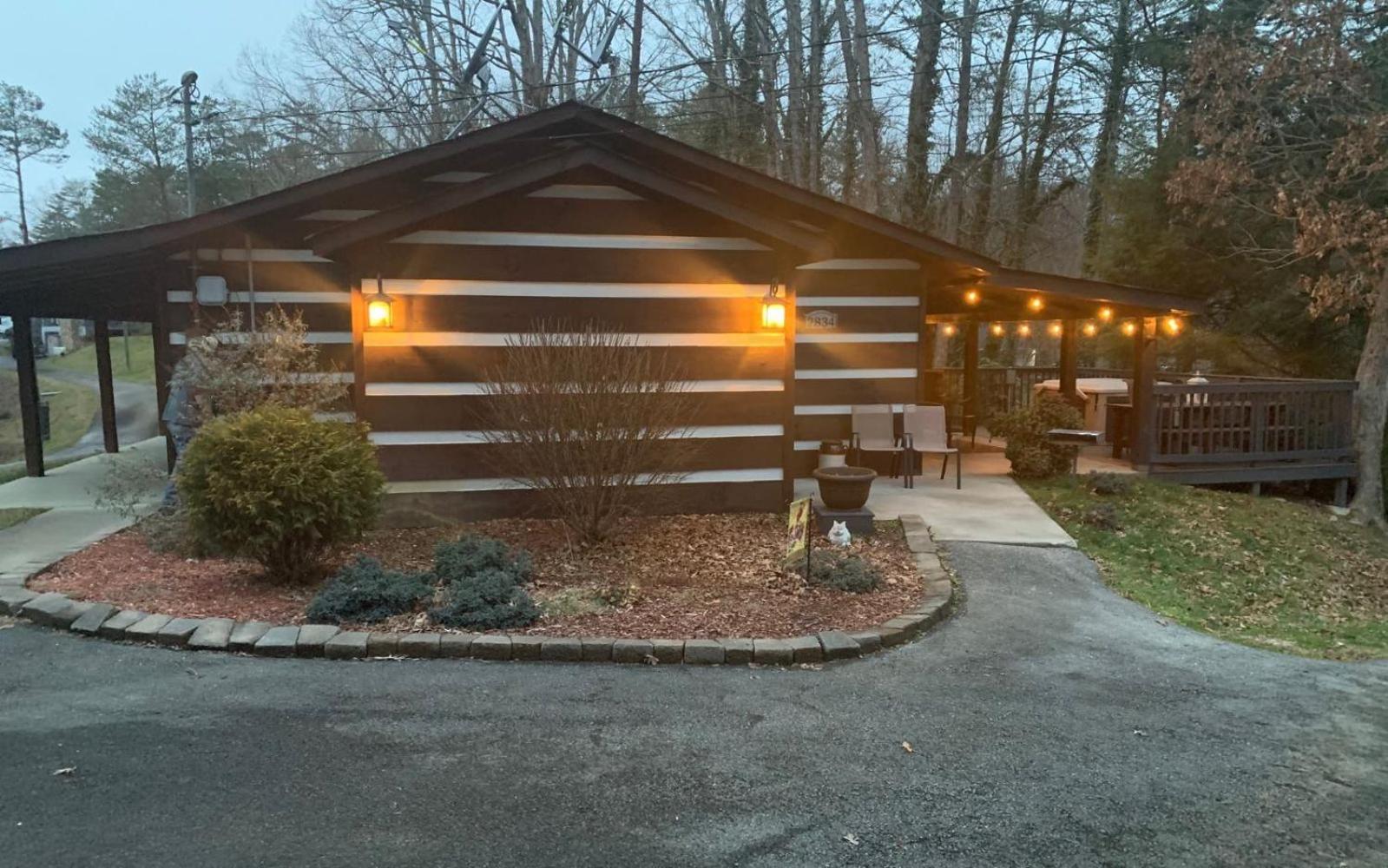Wooded Bliss Hot Tub Single Level Cabin With No Steps Rocking Chairs And Wooded Views Pigeon Forge Bagian luar foto